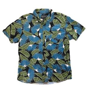 American Rag Hawaiian shirt